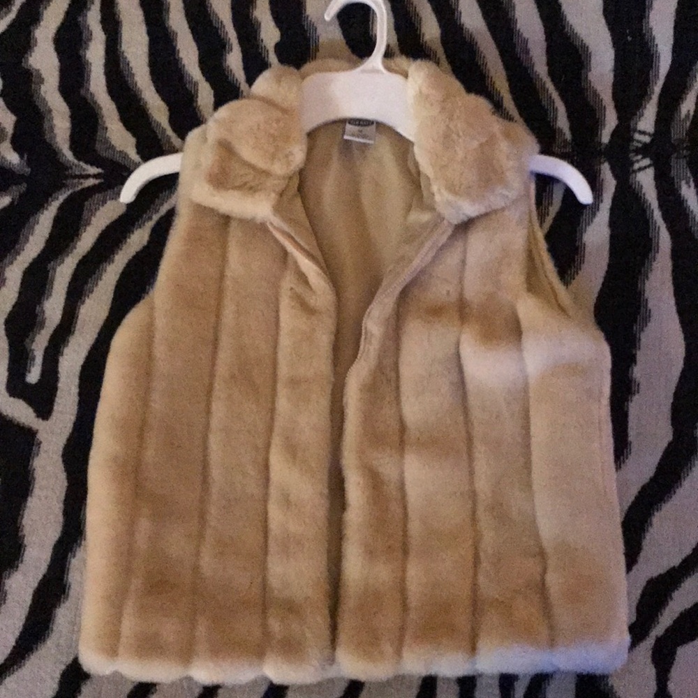 Fur vest
